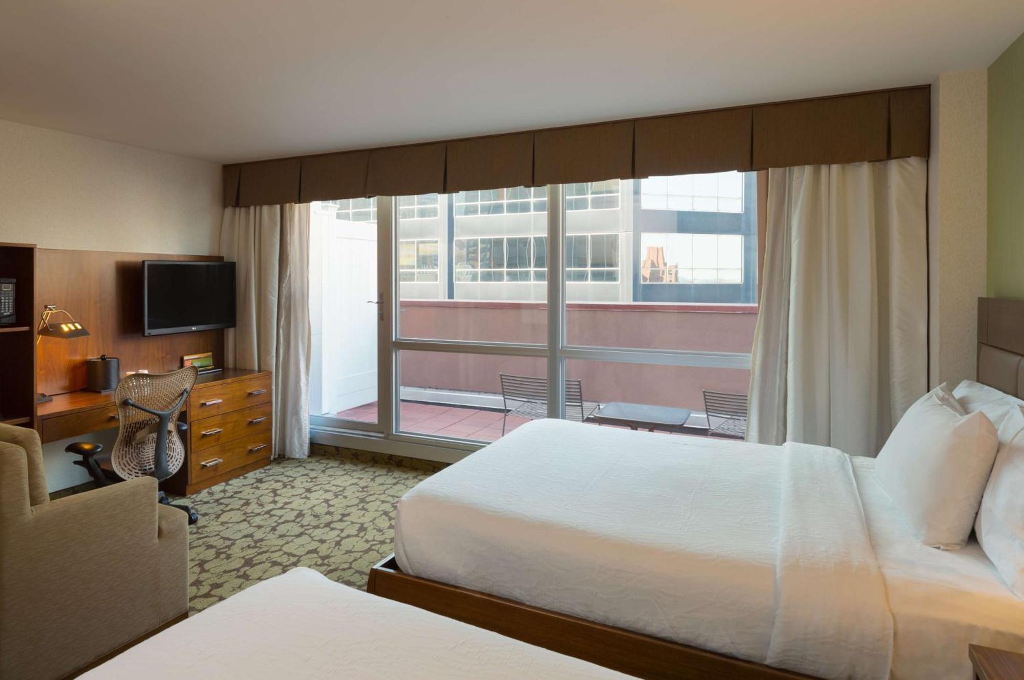 Hilton Garden Inn New York Manhattan Midtown East Exterior photo