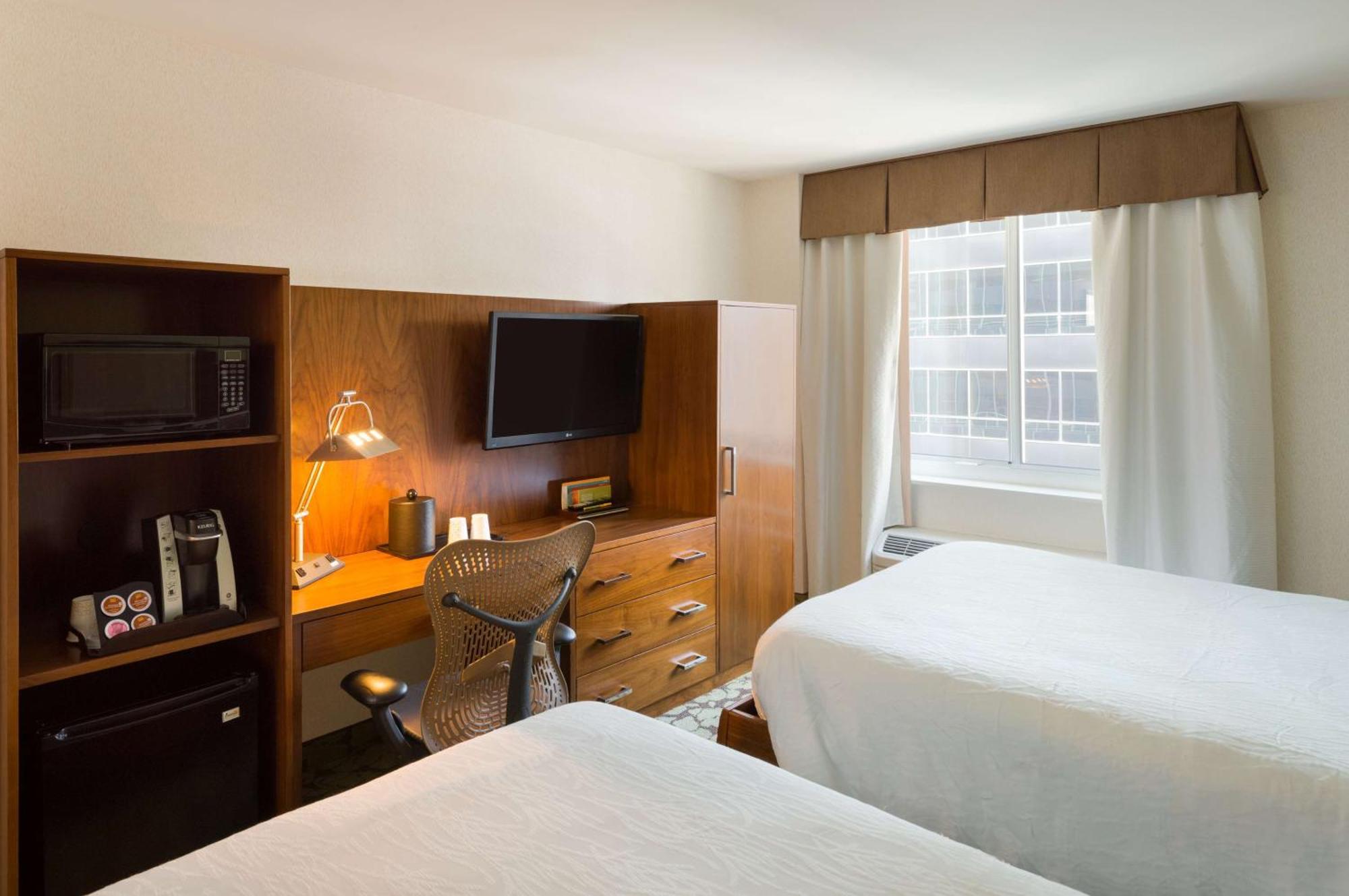 Hilton Garden Inn New York Manhattan Midtown East Exterior photo