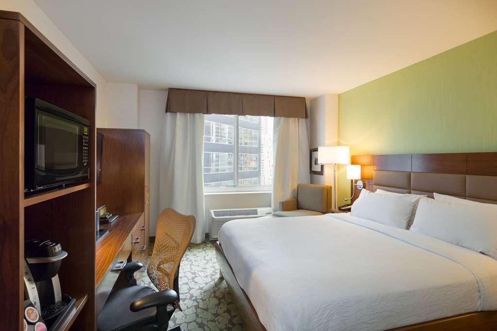 Hilton Garden Inn New York Manhattan Midtown East Room photo