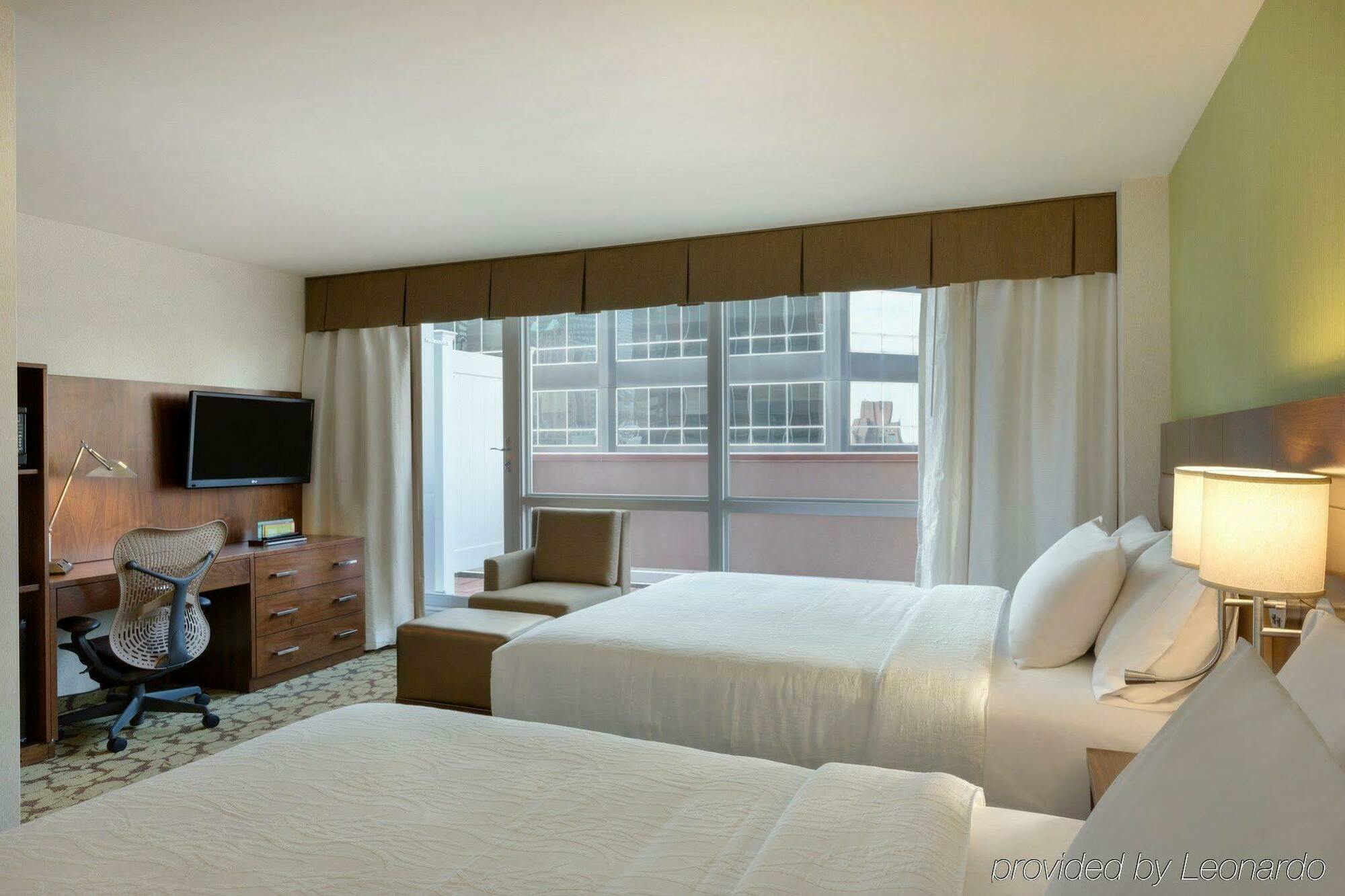 Hilton Garden Inn New York Manhattan Midtown East Exterior photo